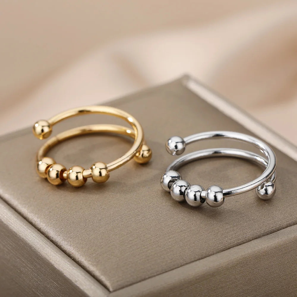 FriemelRing in goud en zilver naast elkaar